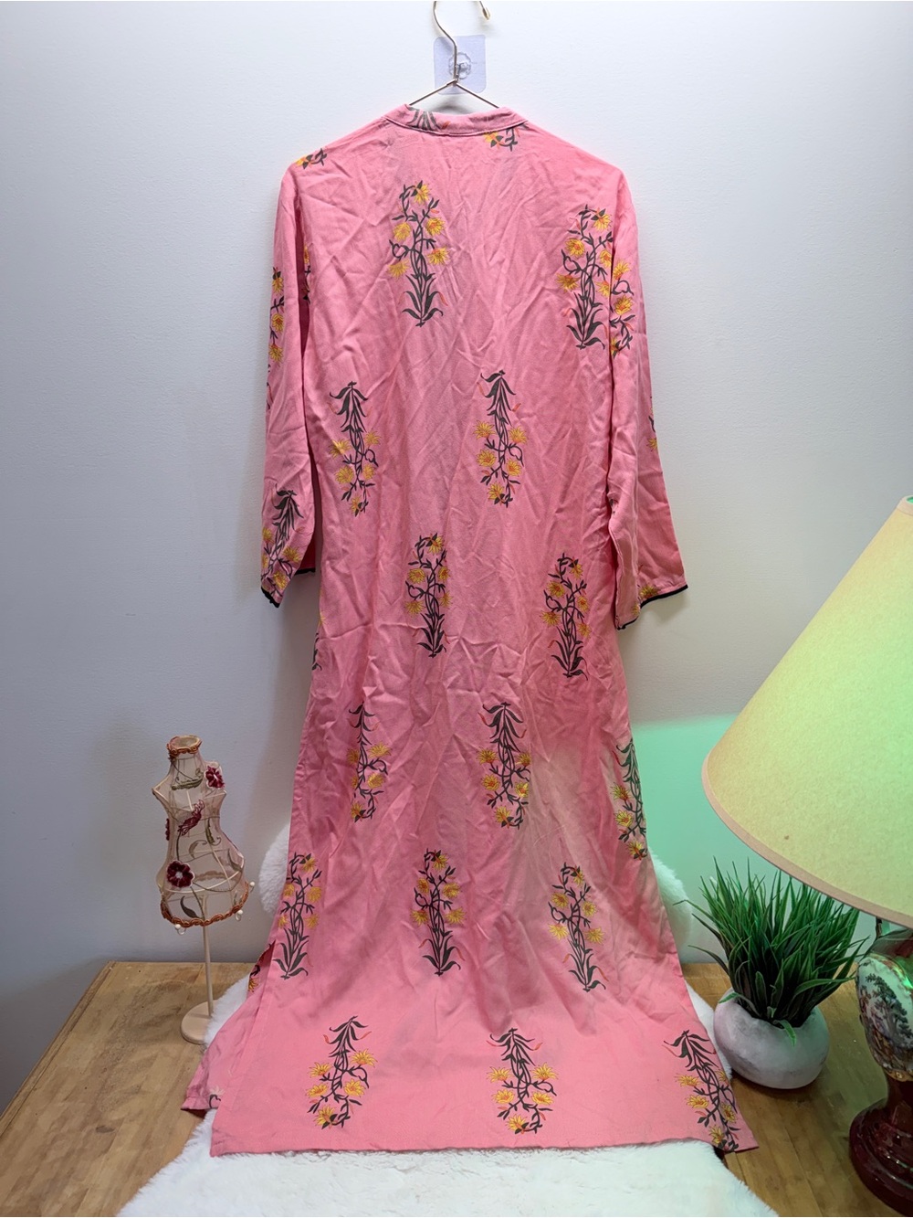Pink Floral Kurti Navy Trim Embroidery Hand Painted Buttons & Yellow Flowers π - Picture 5 of 7